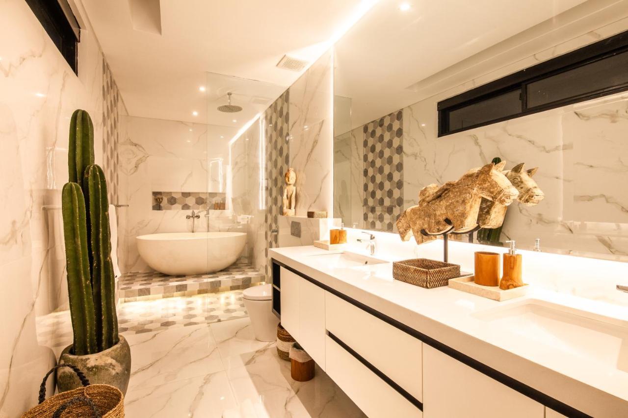 Luxury Villa Devina I Seminyak I Yoga & Gym Exterior photo